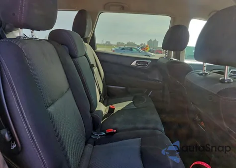 2017 Nissan Pathfinder S z USA, uszkodzony, nr VIN 5N1DR2MN4HC690530